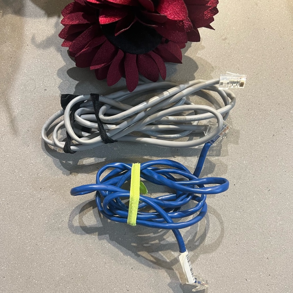2 Ethernet Cables